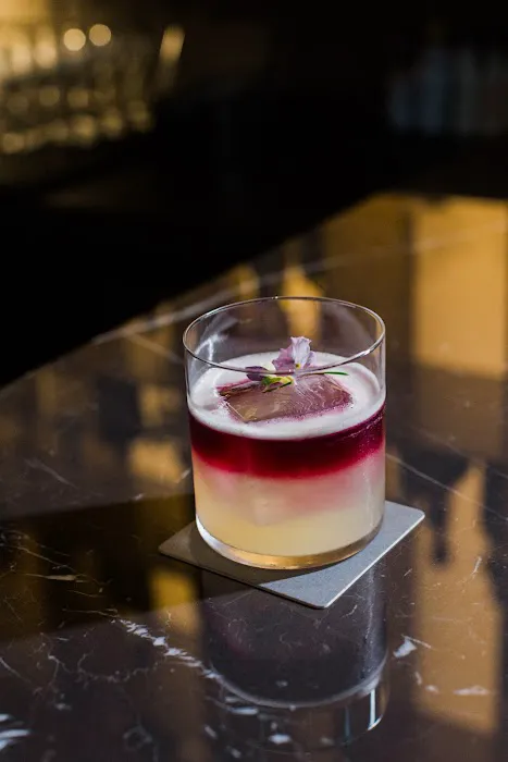 a.lounge+bar at Hotel AKA NoMad Picture 3