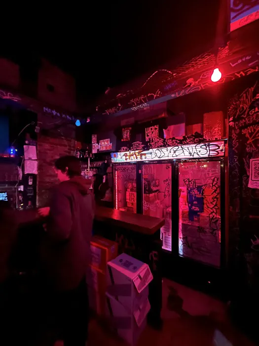 Lyndon Bar Picture 2