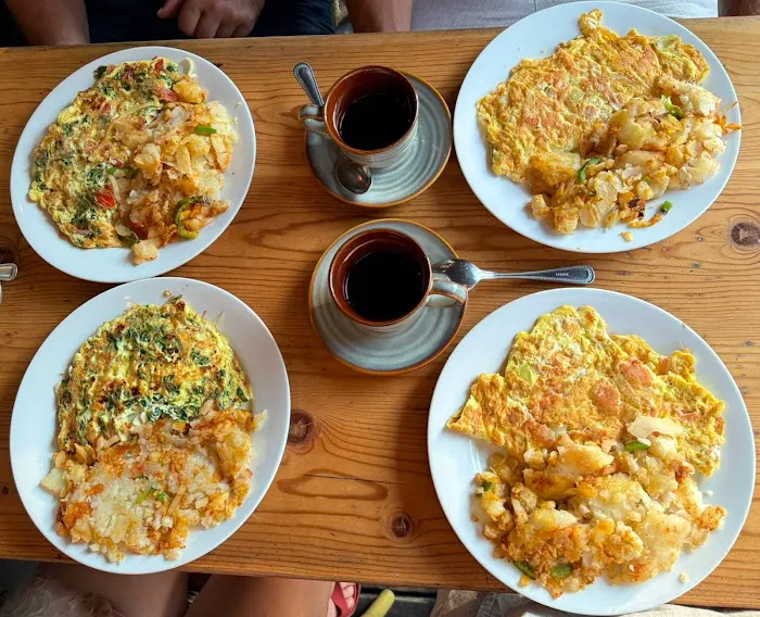 Gemini Diner Picture 5