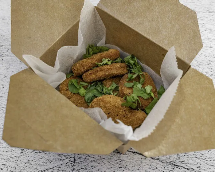 Oyshi’s Halal Food Truck Picture 4