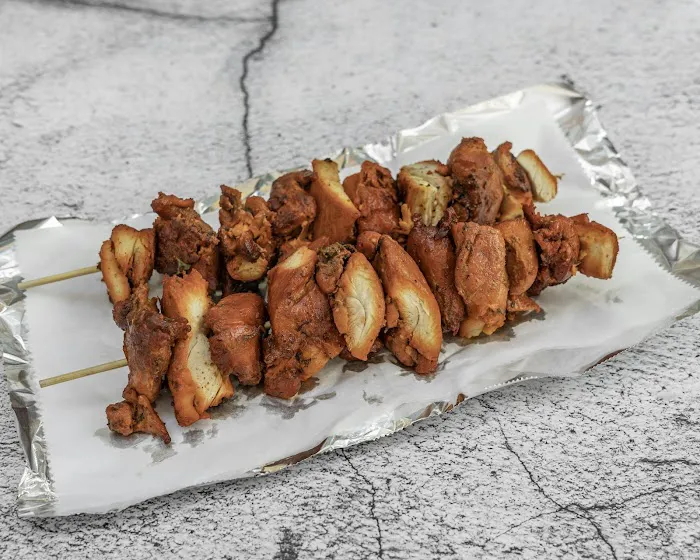 Oyshi’s Halal Food Truck Picture 3