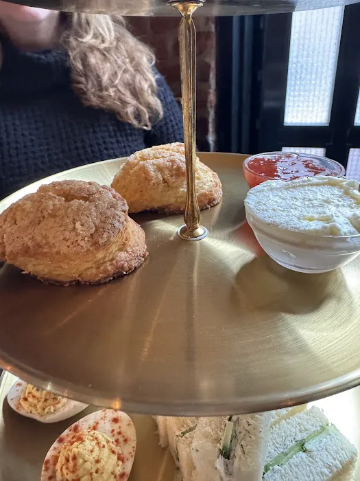 TEA WITH THE DUCHESS Picture 8