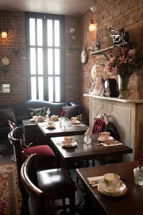 TEA WITH THE DUCHESS Picture 6