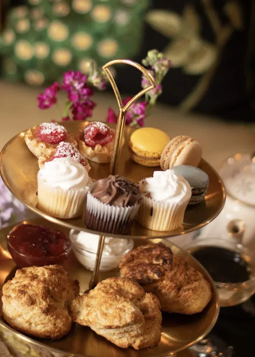 TEA WITH THE DUCHESS Picture 2
