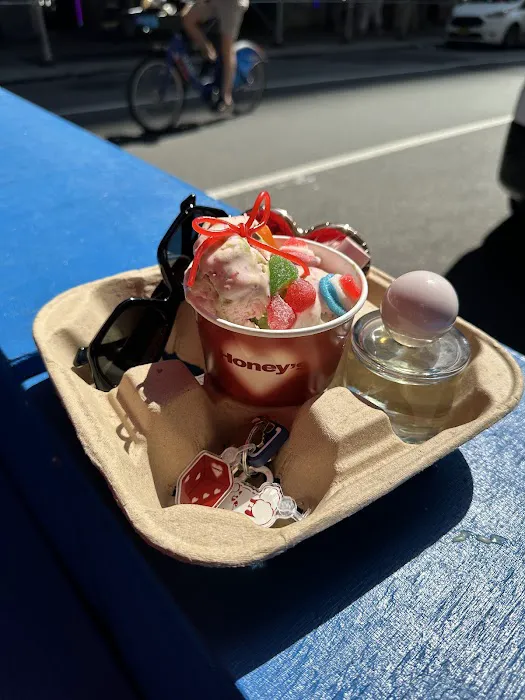 Honey's Ice Cream at Bear Donut Picture 10