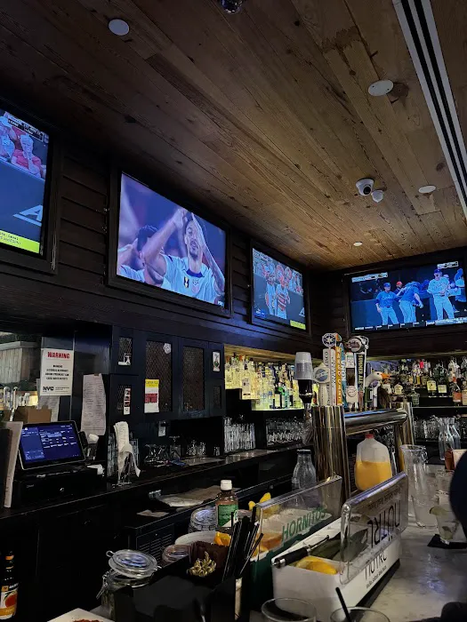 The Ainsworth Midtown Picture 6