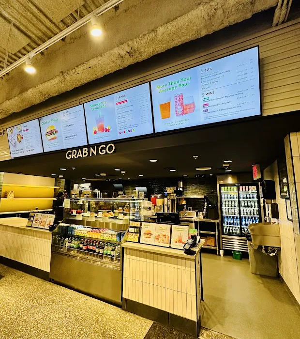 Shake Shack - Penn Station Picture 3