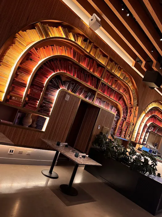 Everdene Bar Picture 5