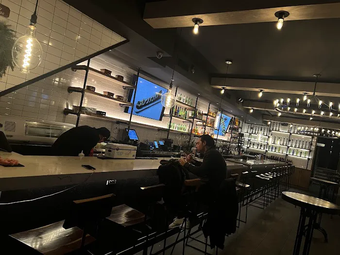 K SUSHI & BAR Picture 7