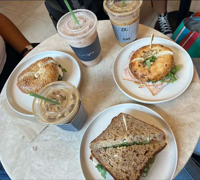 Le Cafe Coffee Picture 3
