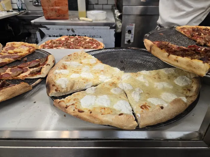 2 Bros Pizza Picture 4
