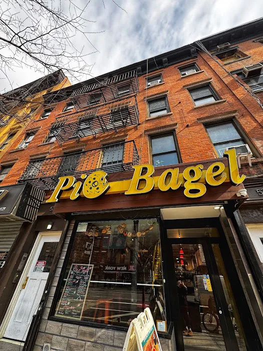 Pio Bagel On 9th Picture 10