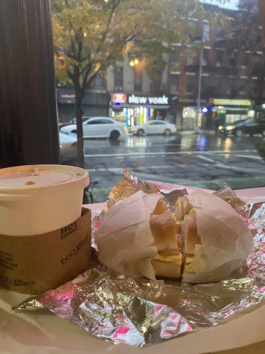 Pio Bagel On 9th Picture 3
