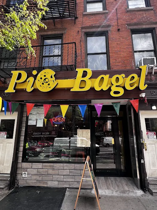 Pio Bagel On 9th Picture 9