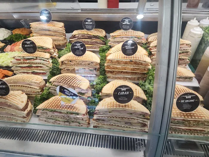 Lincoln Gourmet Deli Picture 10