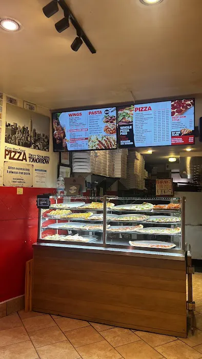 Square pizza NYC Time Square Picture 2