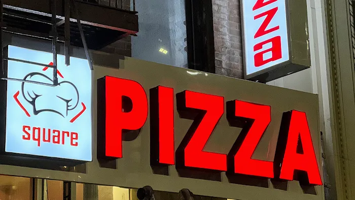 Square pizza NYC Time Square Picture 9