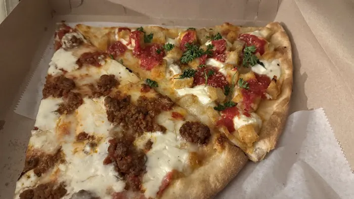 Square pizza NYC Time Square Picture 6
