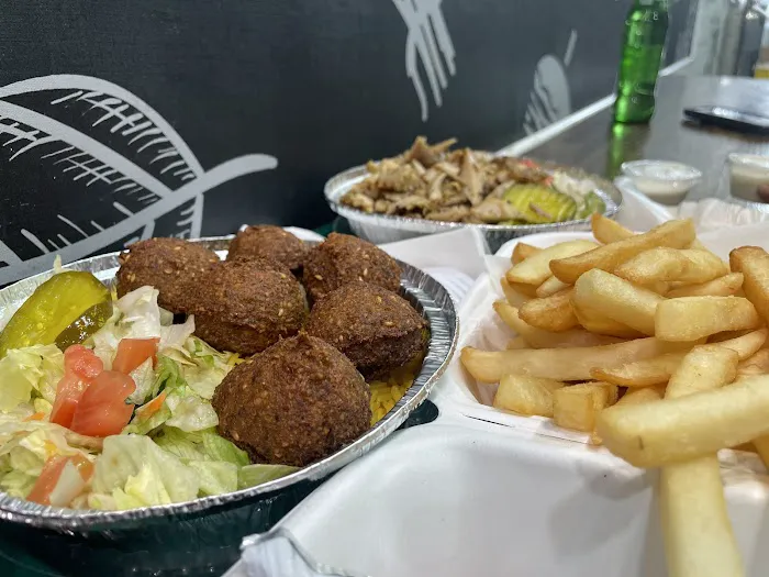 Falafel Station - BAYONNE Picture 2