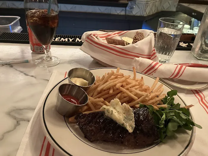 Steak Frites Bistro Picture 10