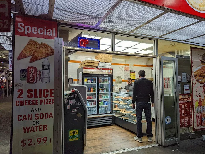 99¢ Delicious Pizza Picture 9