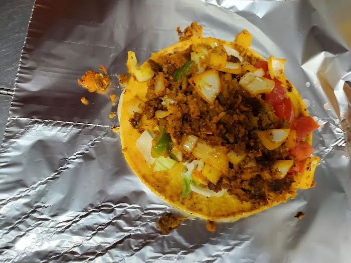 Ikbal's Halal Food Picture 3