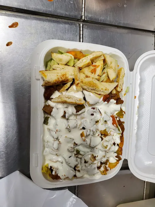 Ikbal's Halal Food Picture 10