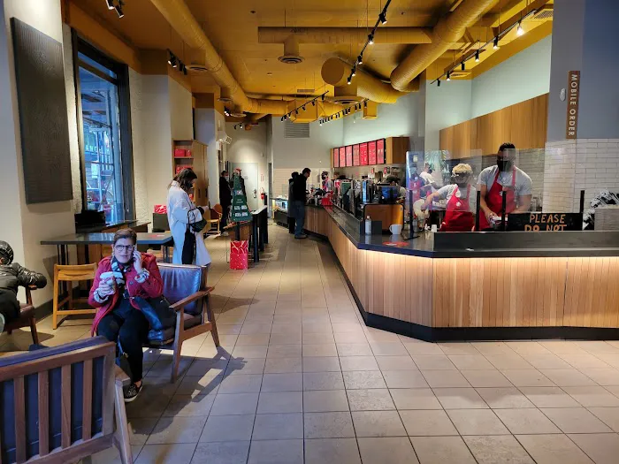Starbucks Picture 3