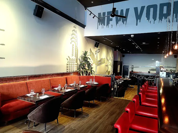 Latitude 39 Restaurant & Bar Picture 9