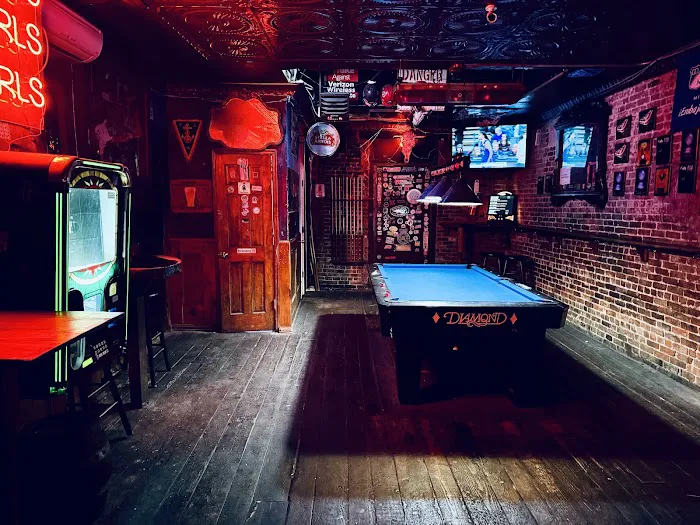 Blue Ruin Bar Picture 9