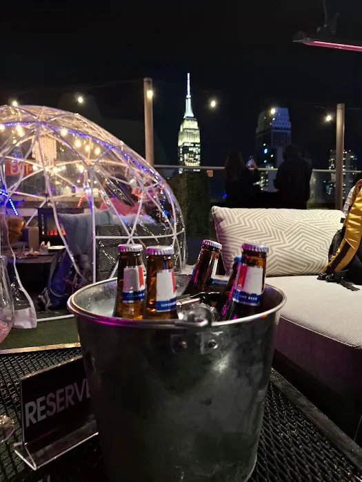 Vue 180 Rooftop Bar & Lounge Picture 4