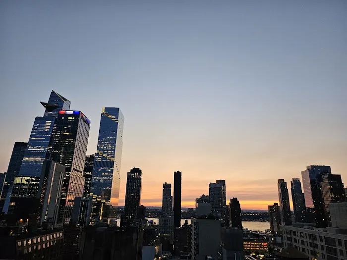 Vue 180 Rooftop Bar & Lounge Picture 3
