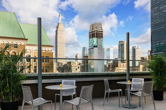Vue 180 Rooftop Bar & Lounge Picture 8