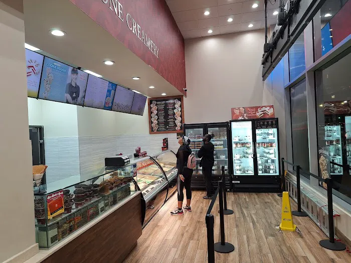 Cold Stone Creamery Picture 3