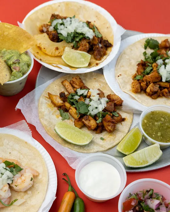 Los Tacos Hermanos Picture 10