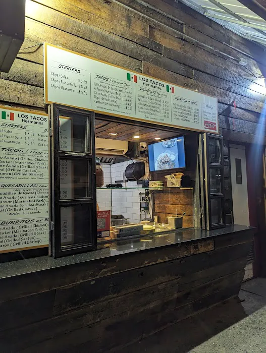 Los Tacos Hermanos Picture 6