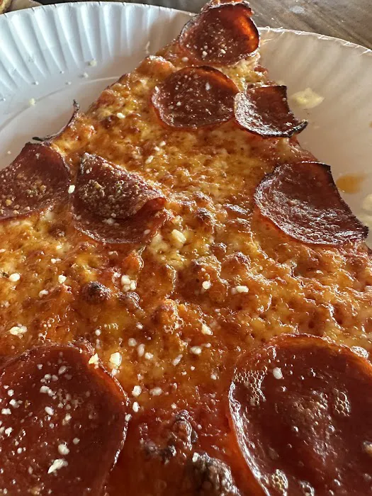 Village Square Pizza - Midtown Picture 4