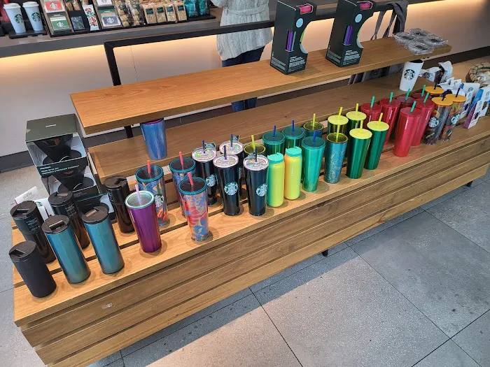 Starbucks Picture 3