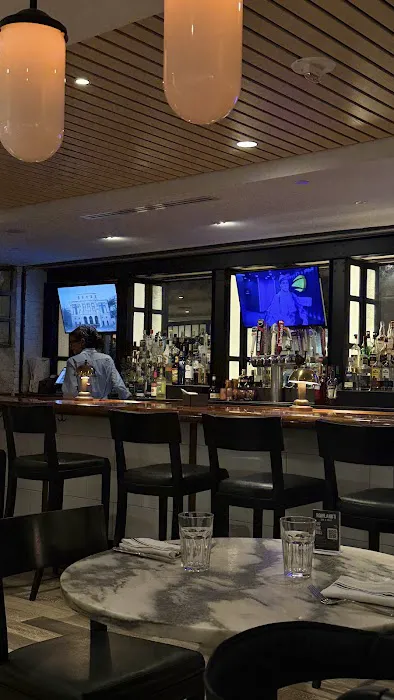 Rowland's Bar & Grill Picture 7