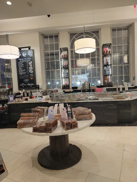 Herald Square Cafe Picture 1