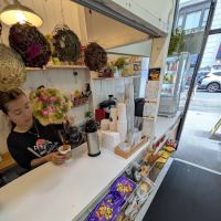 Julie & … Coffee and Juice ico
