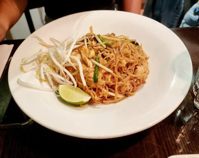 Lan Larb Chiang Mai 2nd Ave Picture 2