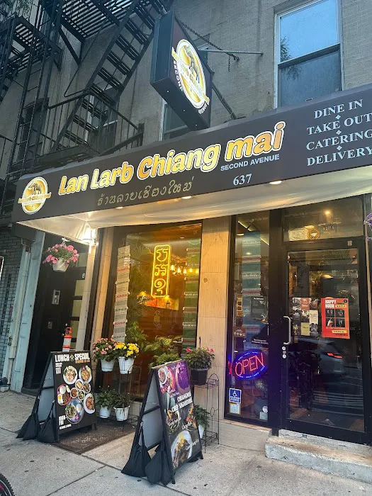 Lan Larb Chiang Mai 2nd Ave Picture 5