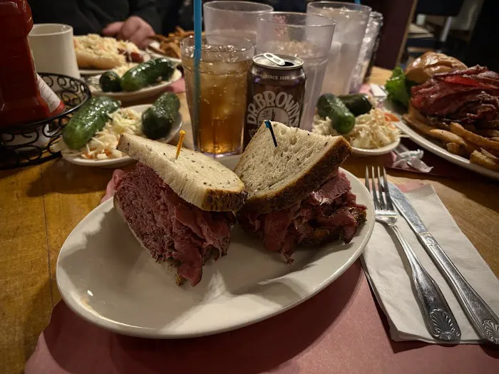Sarge’s Delicatessen & Diner Picture 4