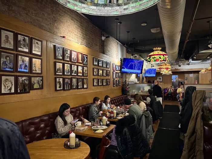 Sarge’s Delicatessen & Diner Picture 2