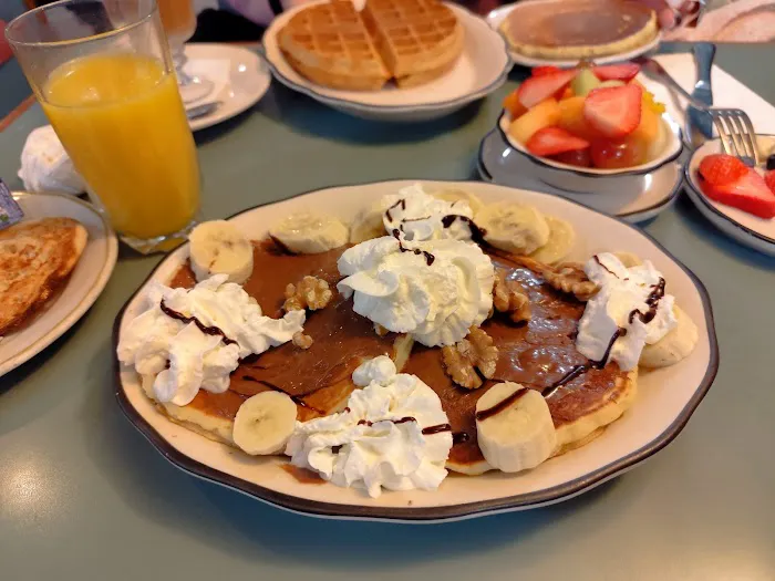 Townhouse Diner Picture 9