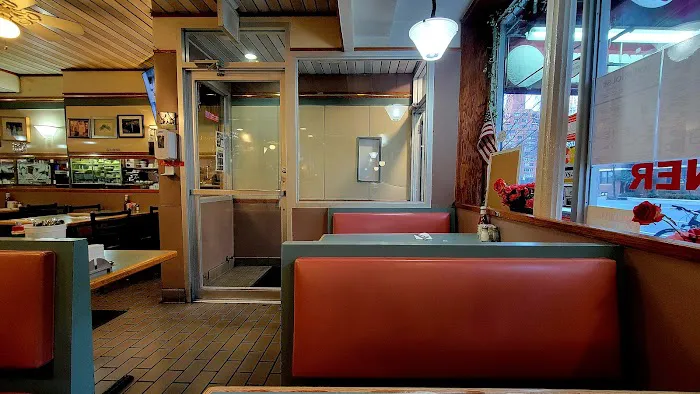 Townhouse Diner Picture 6