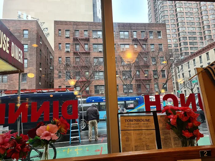 Townhouse Diner Picture 10