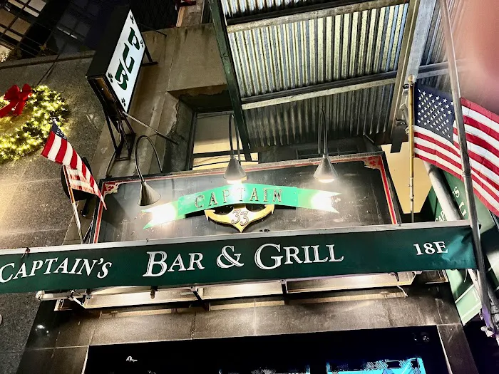 Captain's Bar and Grill Picture 10