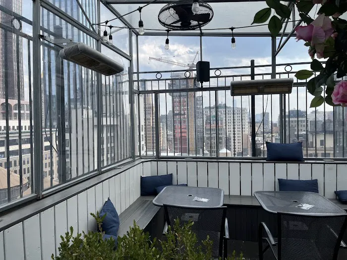 Cloud Social Rooftop Bar Picture 9